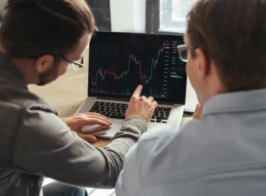 cyrpto financial advisor